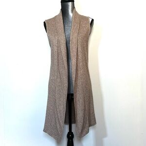 Max Studio open front sleeveless cardigan.